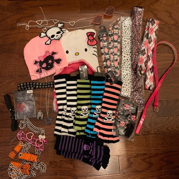 Hot Topic Accessories - HUGE SCENE/EMO ACCESSORIES BUNDLE